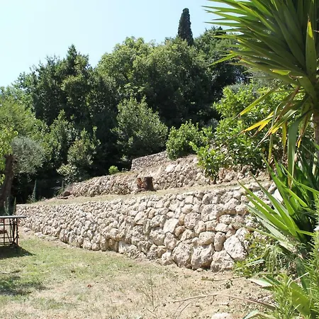Les Deux Roches *